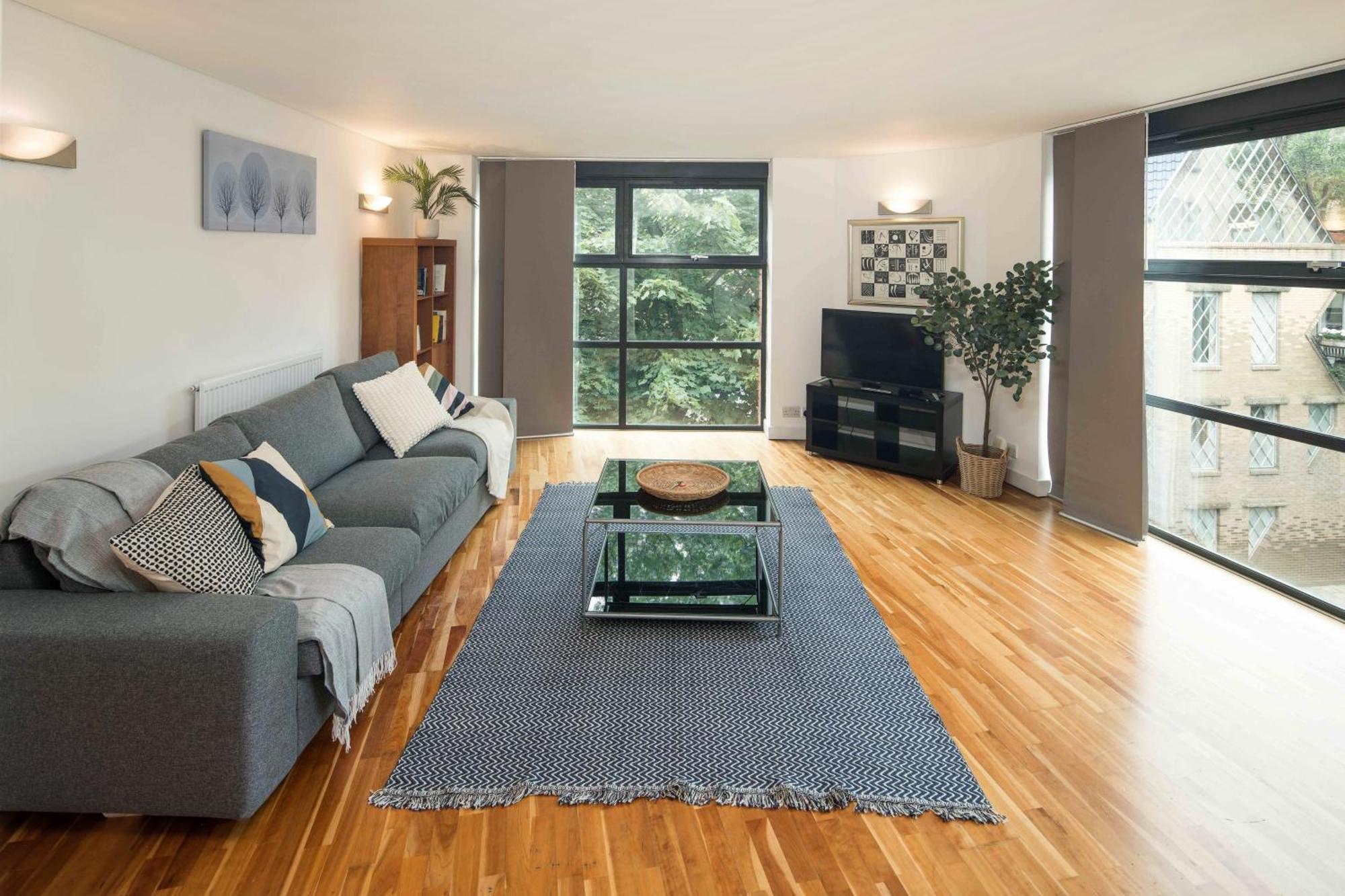 Superfast Broadband 2bd Flat Farringdon Leilighet London