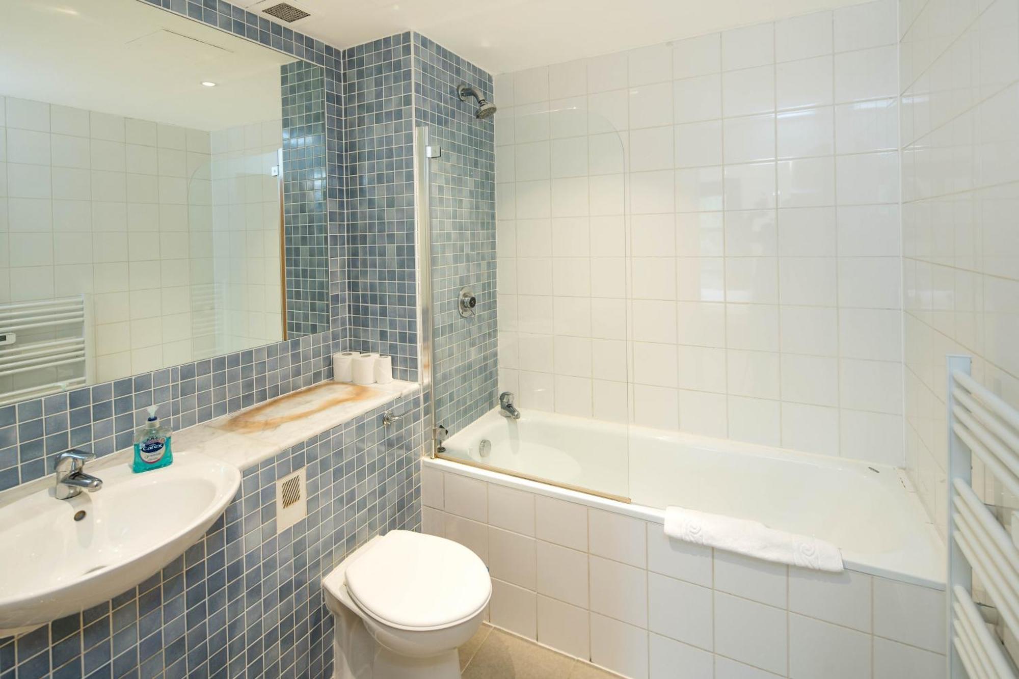 Superfast Broadband 2bd Flat Farringdon Londen