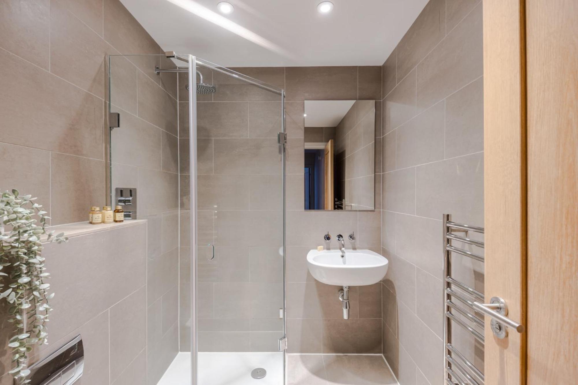 Apartment Sweet Dreams - Farringdon - By Frankie Says