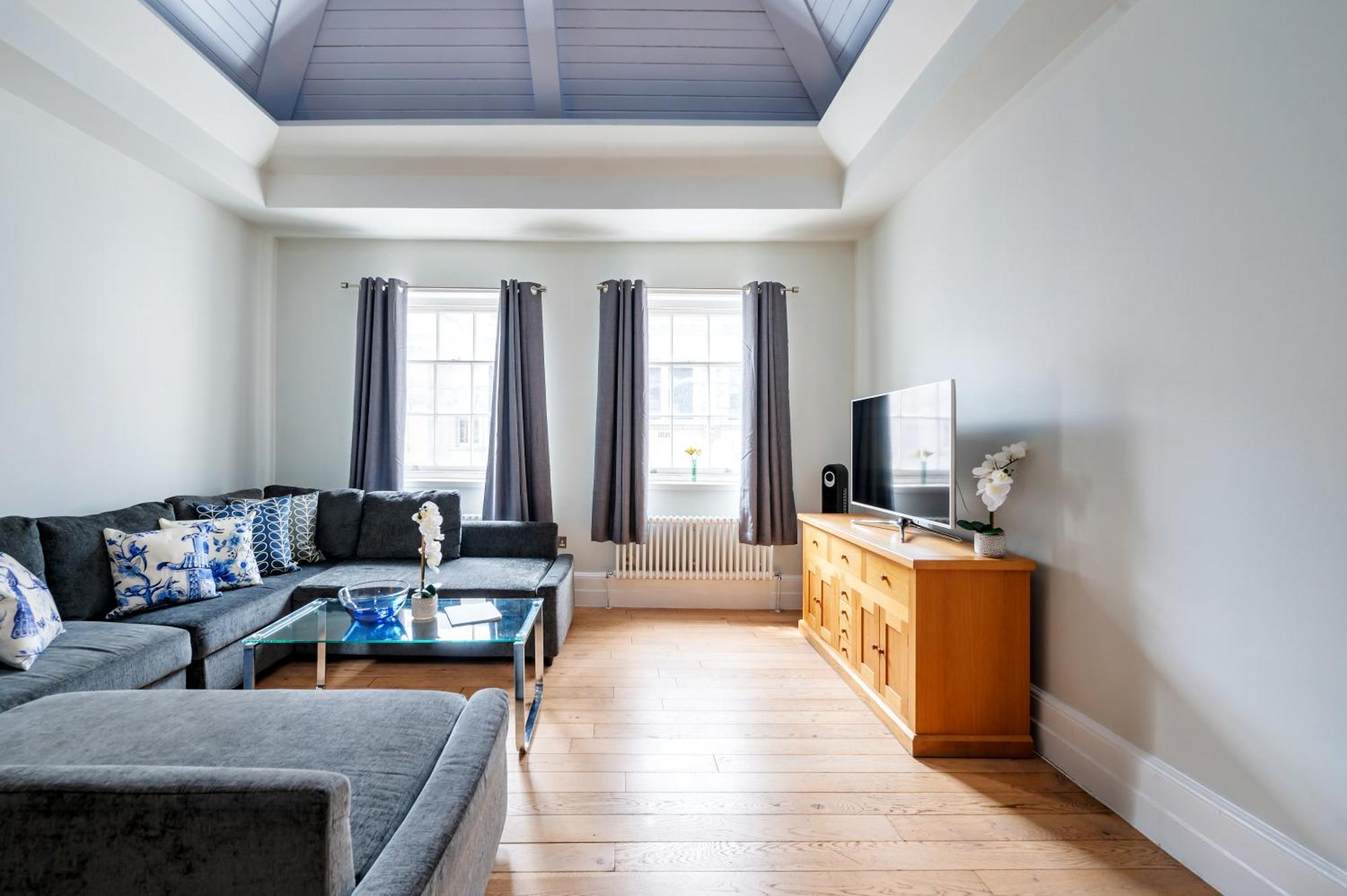 Welcome St Martin's Apartment London