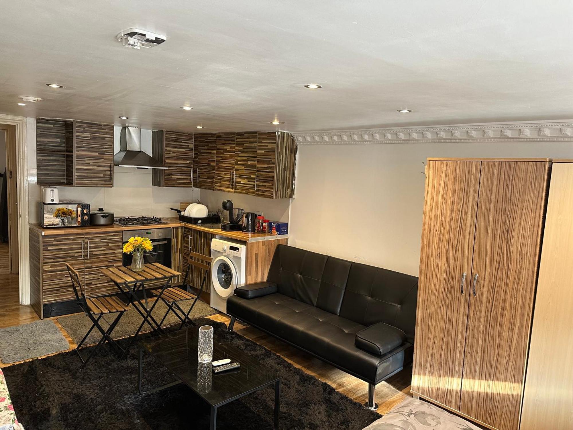 1 Bedroom Studio S5 Leilighet London