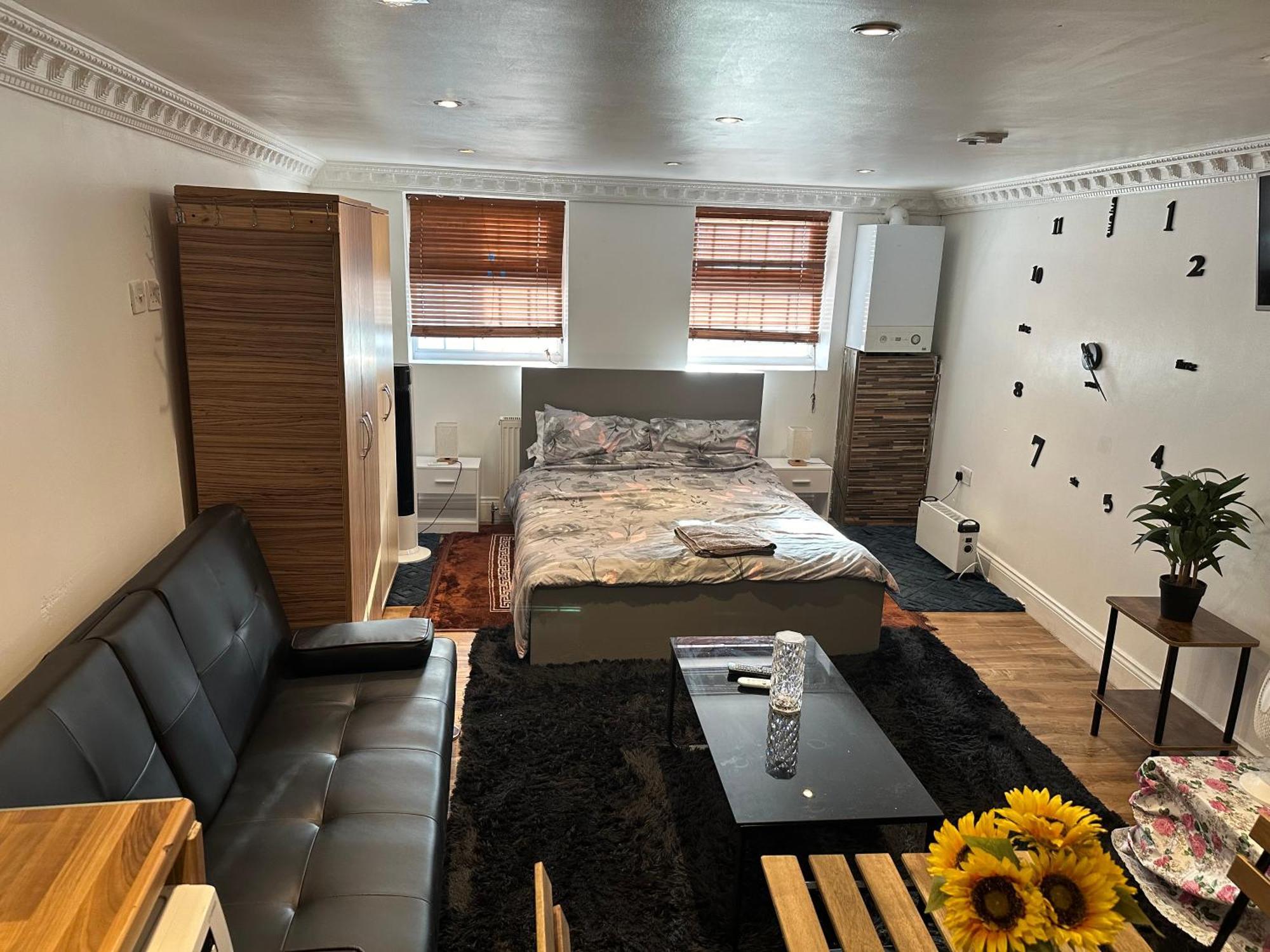 1 Bedroom Studio S5 * London