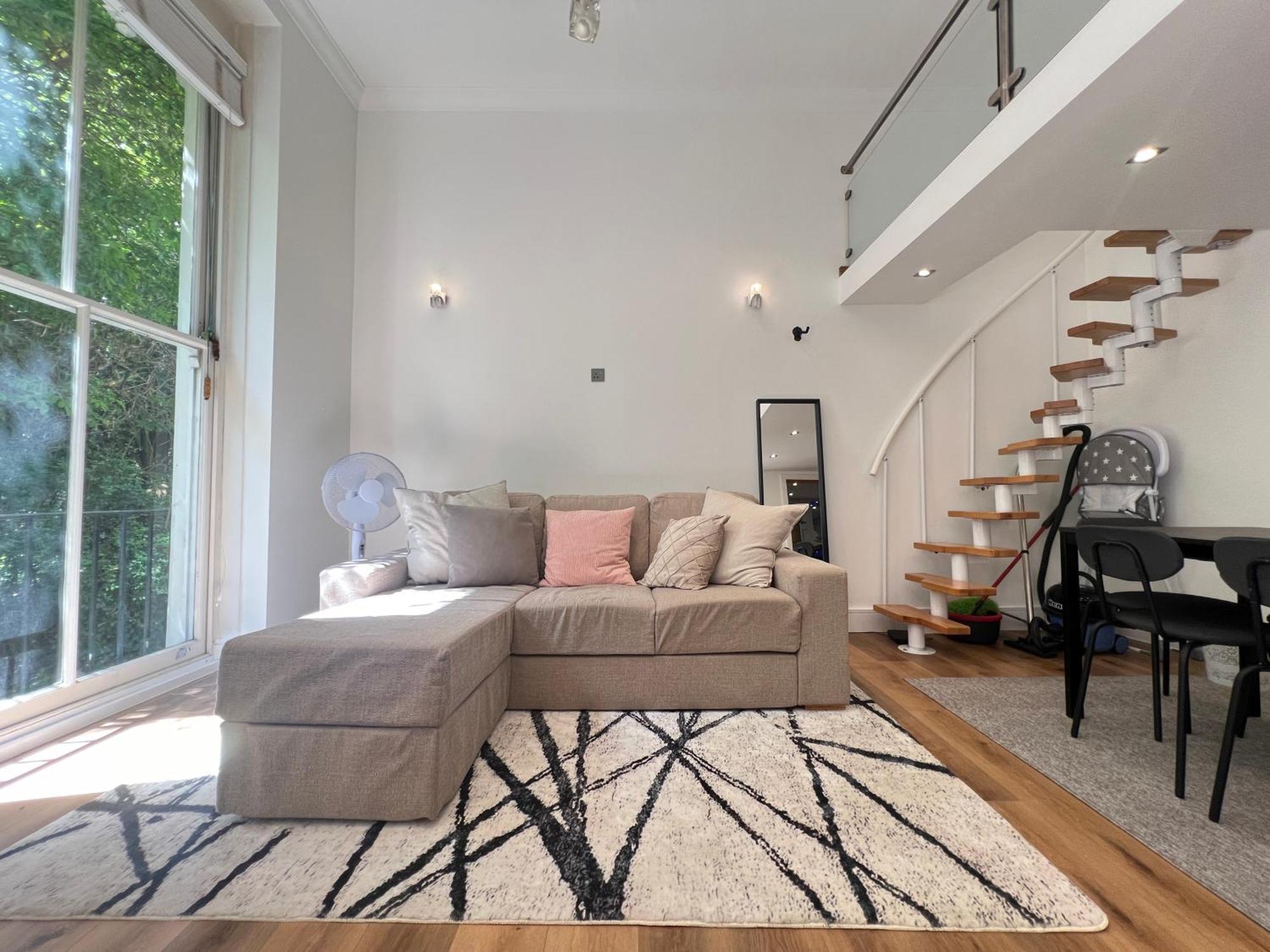 Apartamento 3.5 High Ceilings - Centrally Located