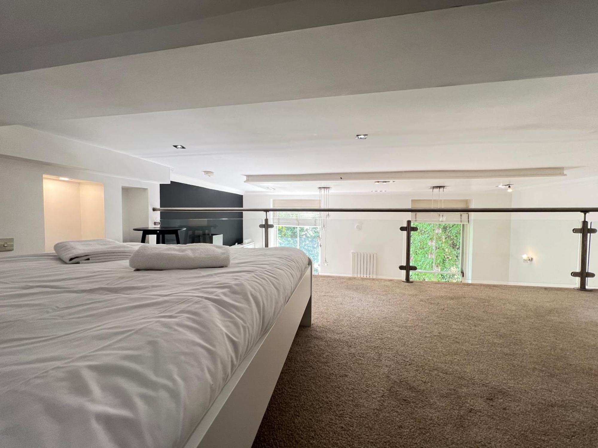 3.5 High Ceilings - Centrally Located Londres