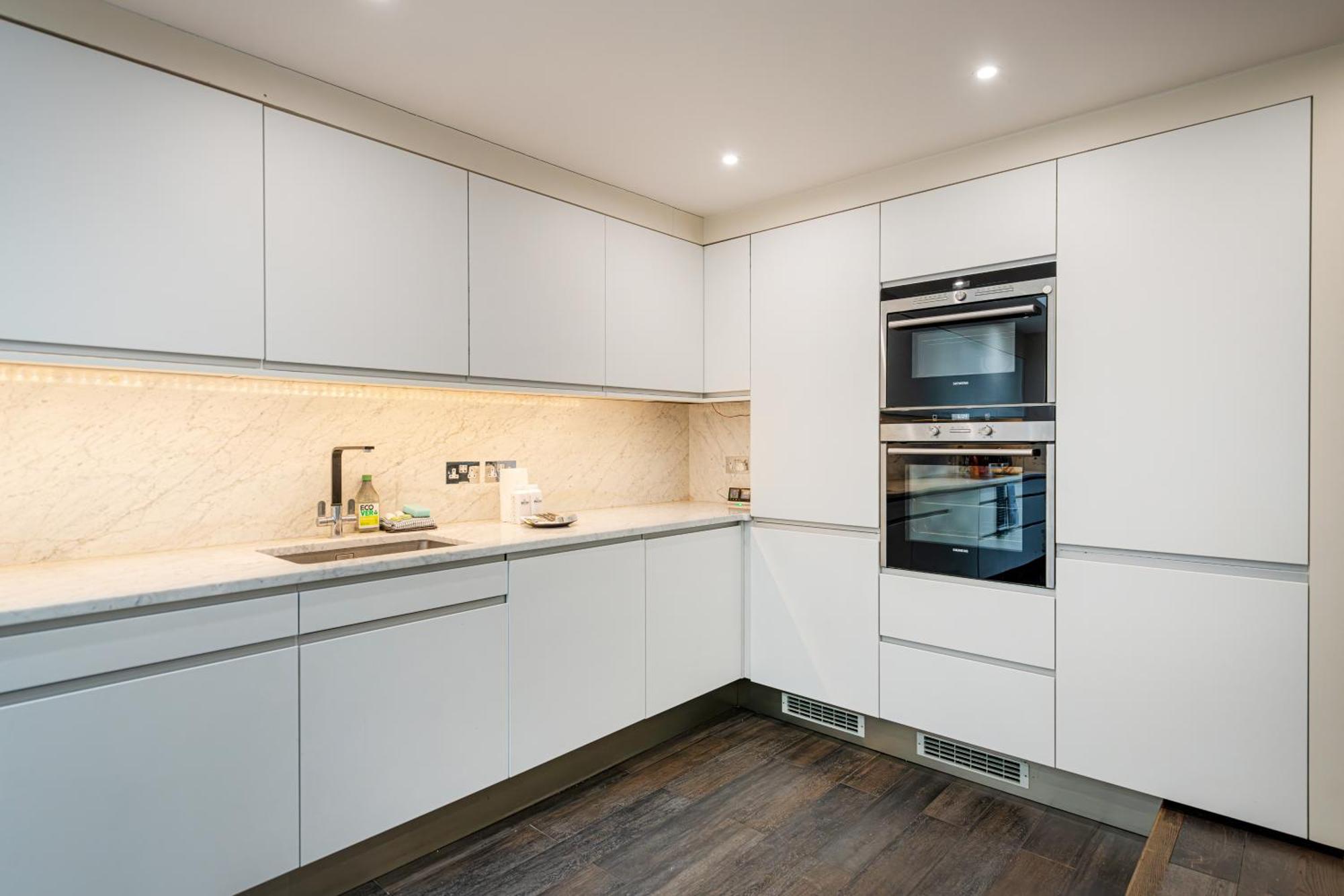 Ferienhaus Luxury 3br In Belgravia, Near Victoria