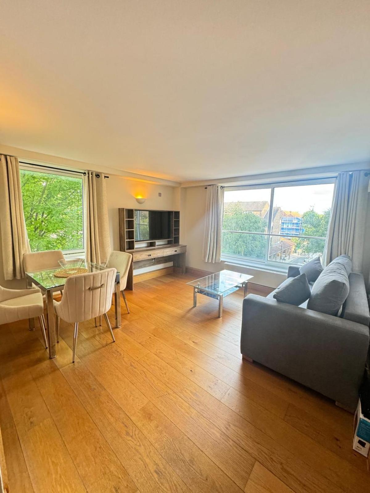 Apartment Westwood House London