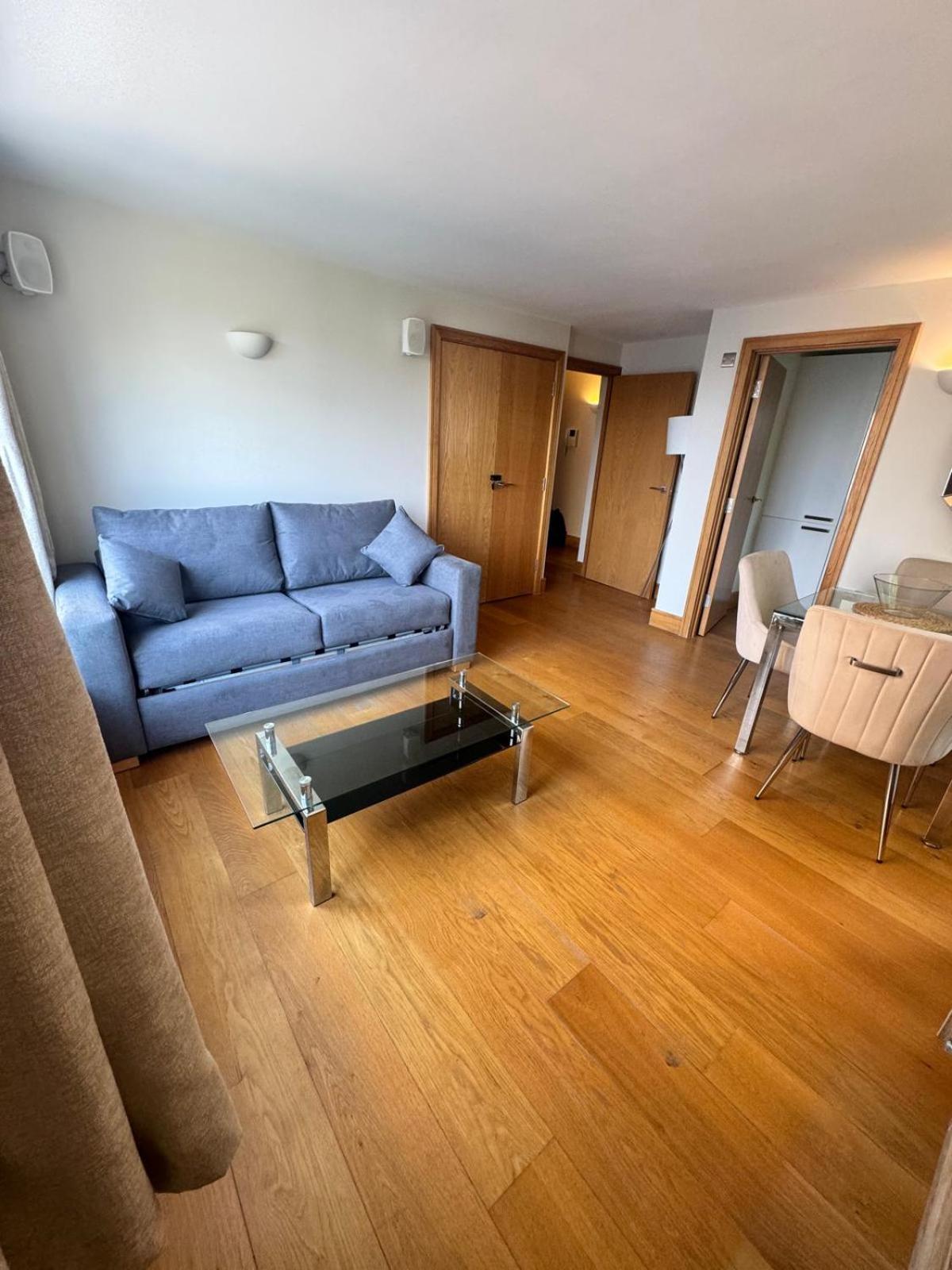 Westwood House Apartment