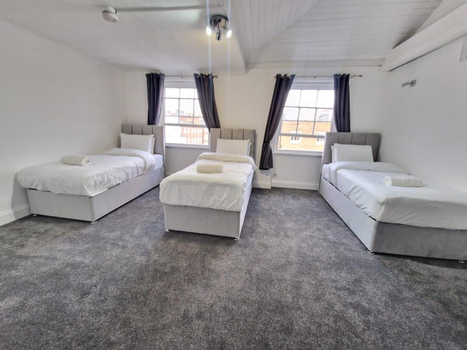 Apartment Baker Street Residences