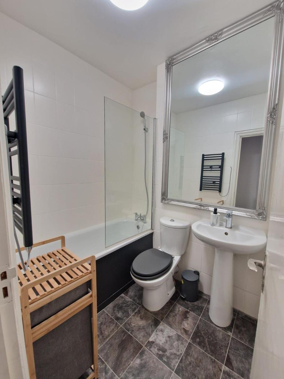 Baker Street Residences * London