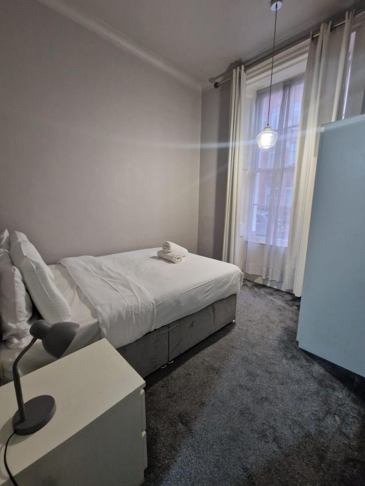 Baker Street Residences Apartment *
