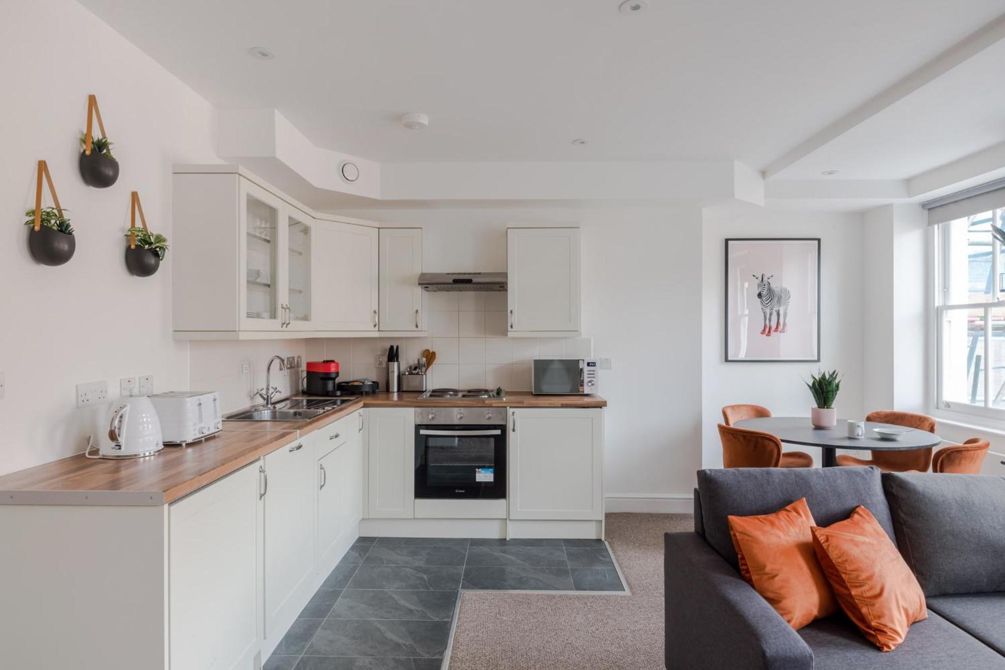 The Vanity Affair - Fitzrovia - By Frankie Says London