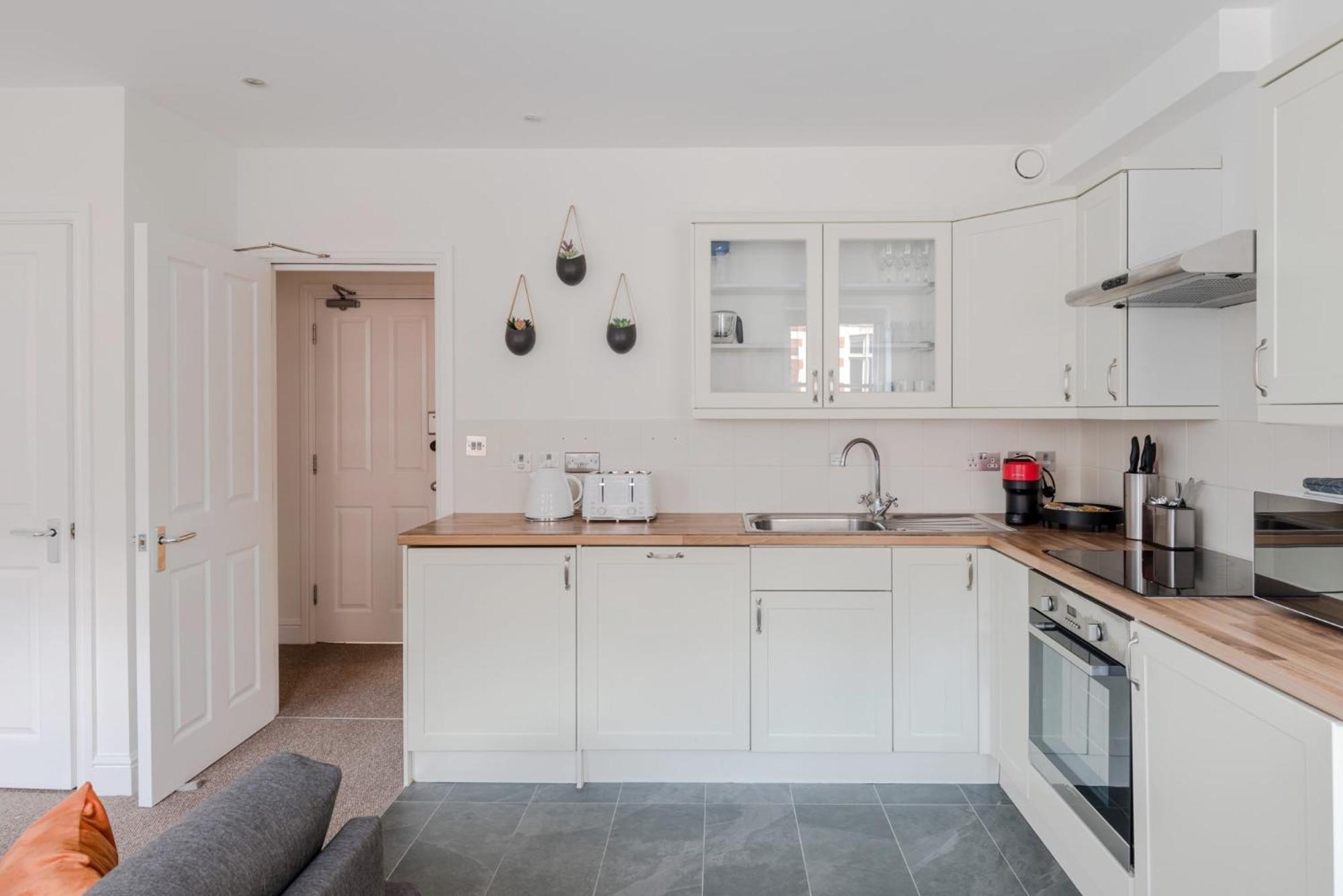 The Sensual Breeze - Fitzrovia - Frankie Says Apartment *
