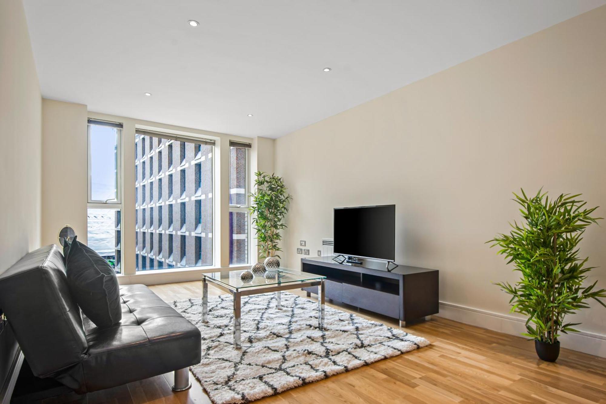 Mysquare One Bed In Waterloo Near Southwark