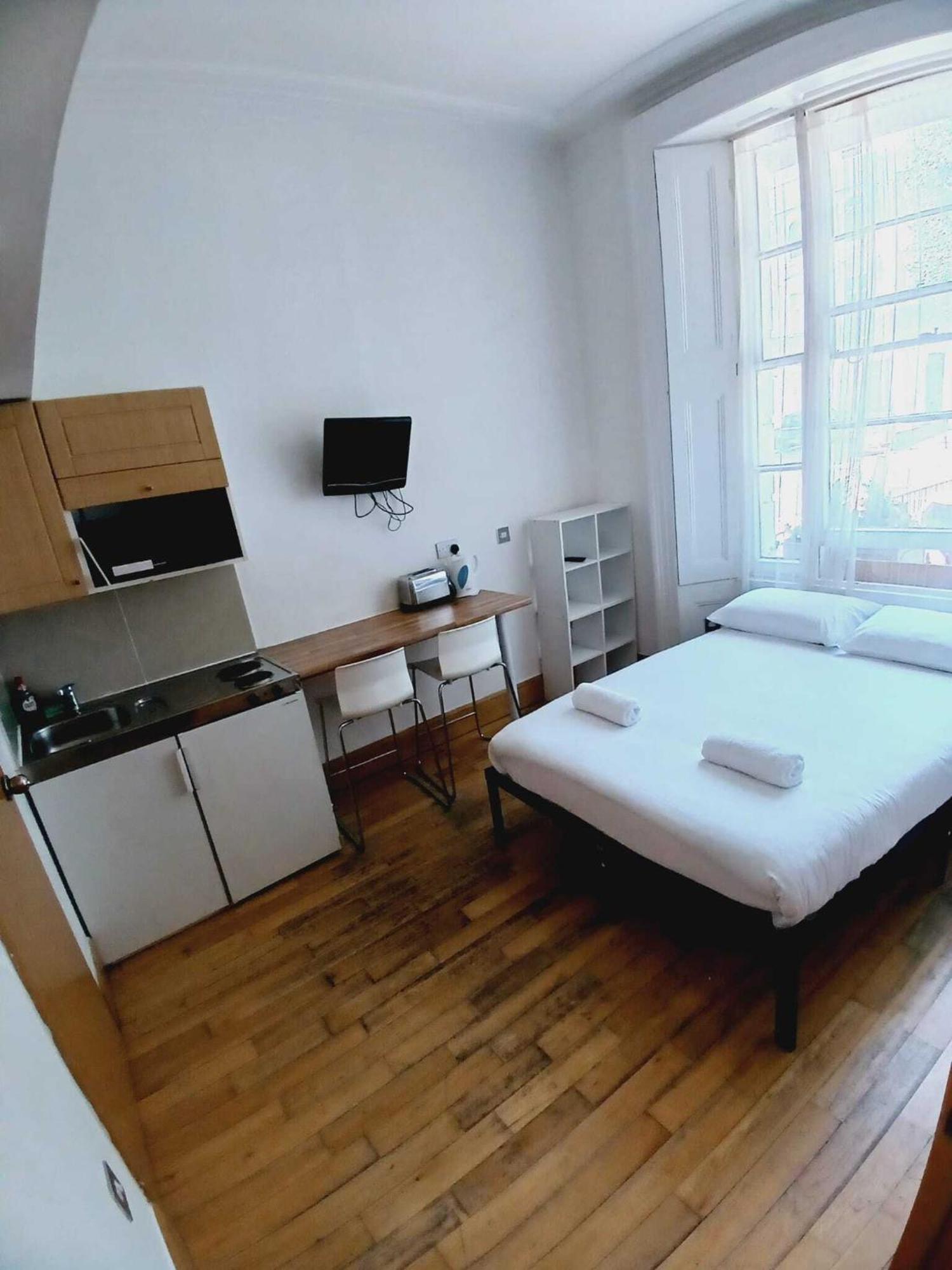 Fg1- Ground Flr Flat Good For 4- Near Hyde Park Apartment