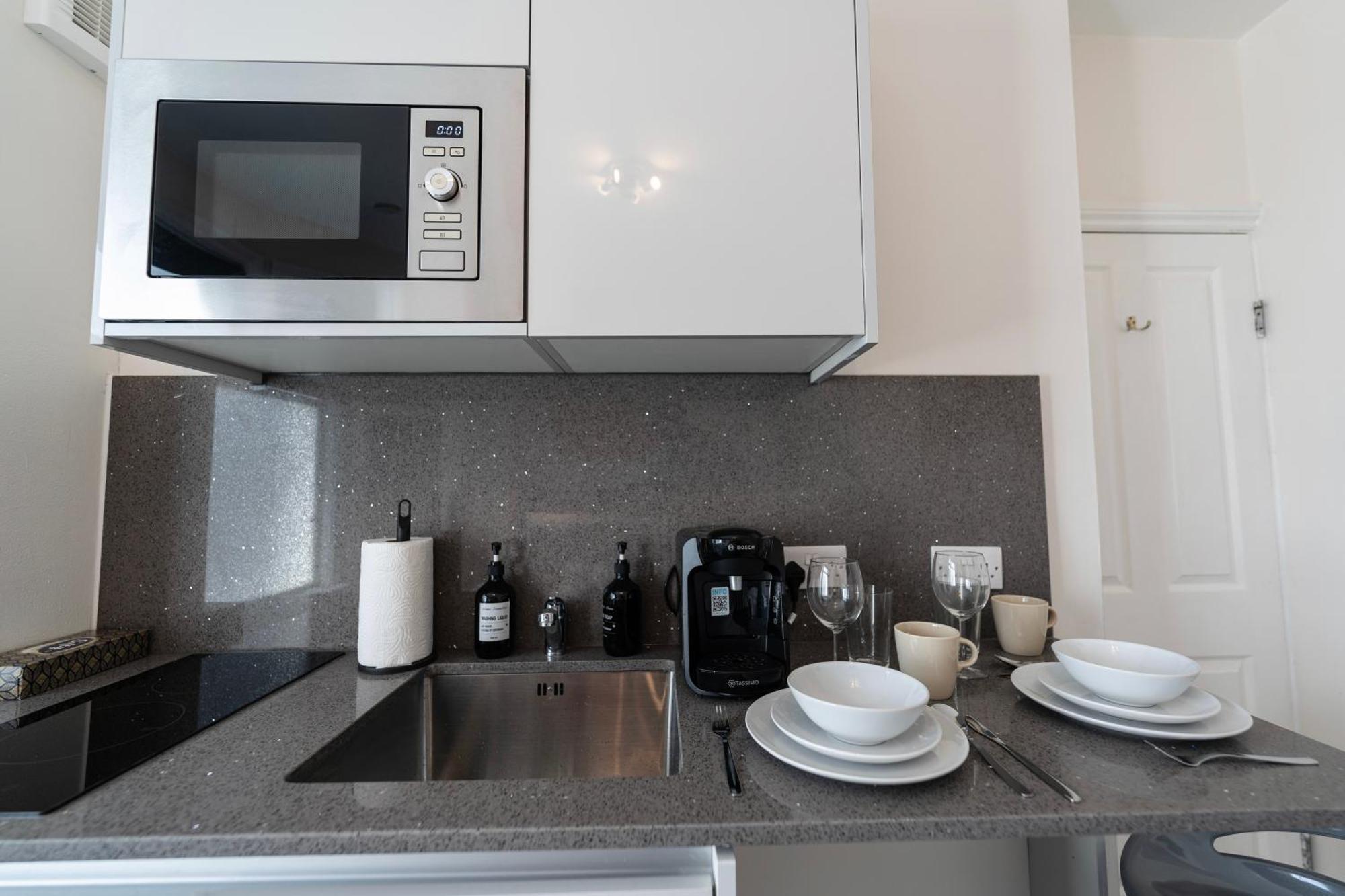 Fulham Luxury Close To Underground Newly Refurbished Hr Leilighet London