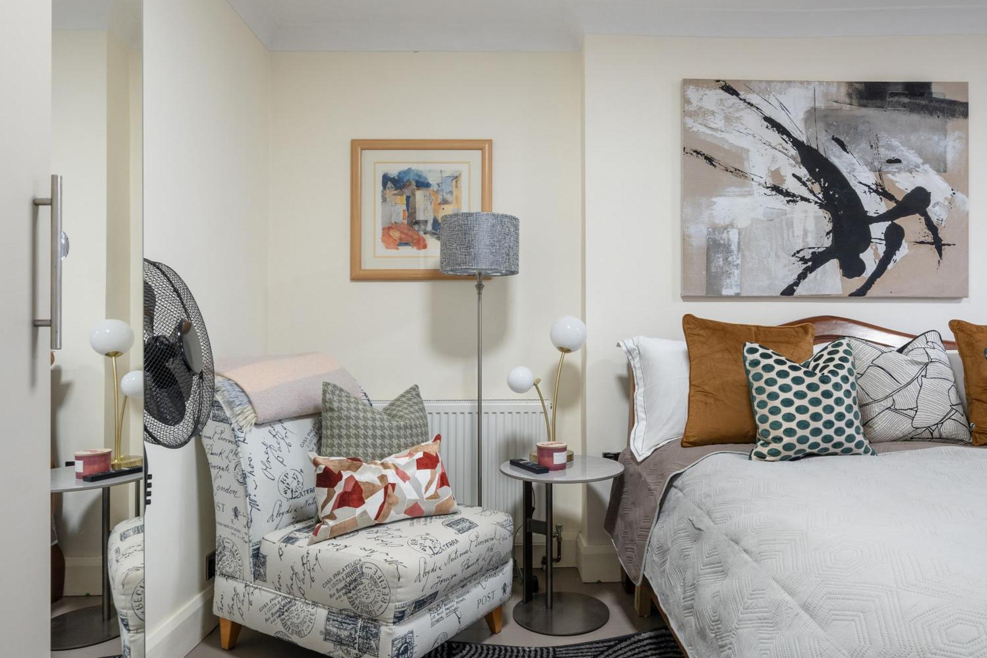 Leamington Park With Parking Apartamento