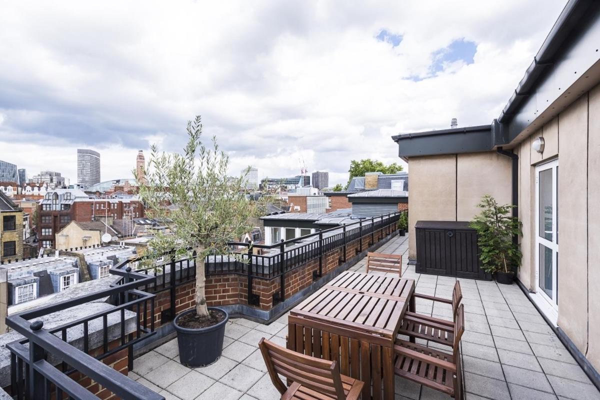 Bedroom With Private Terrace Accommodatie bij particulieren Londen