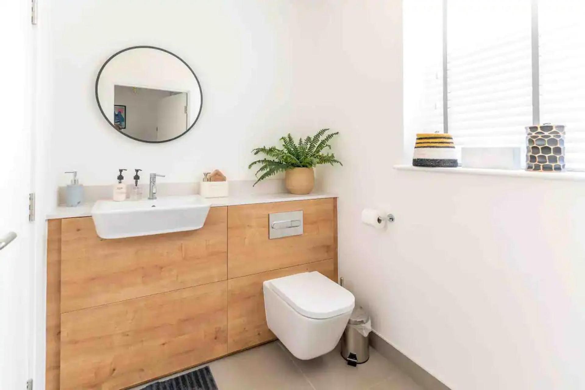 Oasis - Spacious 4 Bedroom House Holiday home
