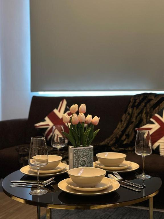 Lovely Three Bedroom Central Appartement *