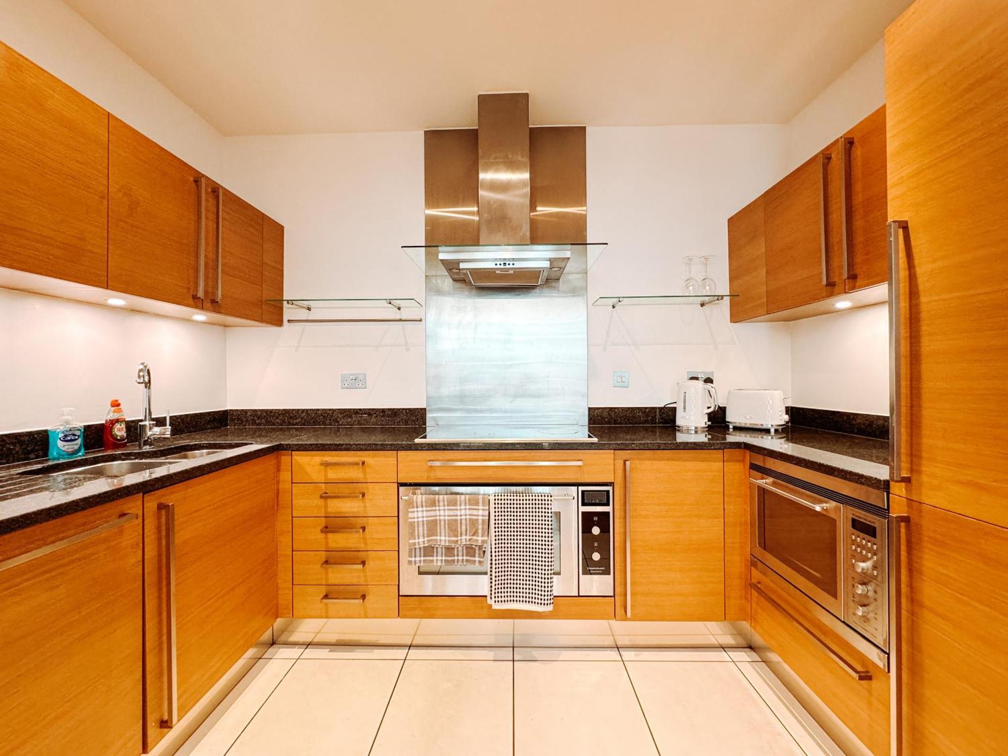 Two Bedroom Luxury Waterfront In * London
