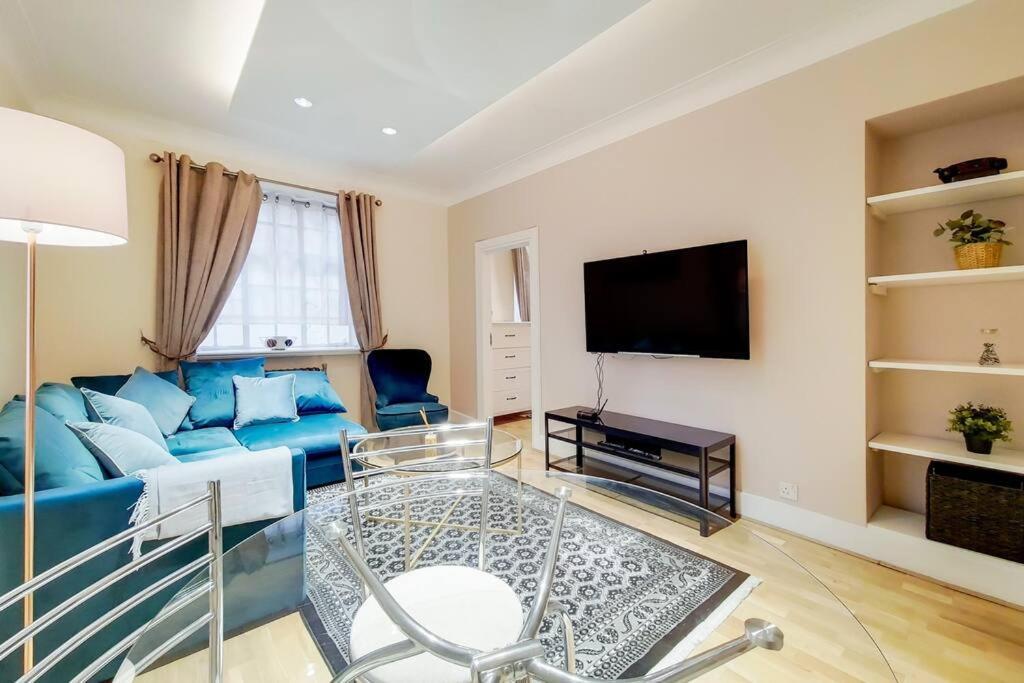 Marble Arch - Quebec Apartment
