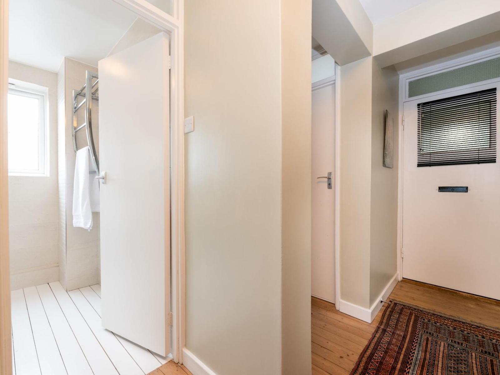 Pass The Keys Peaceful Zen With Parking Kew Apartment London