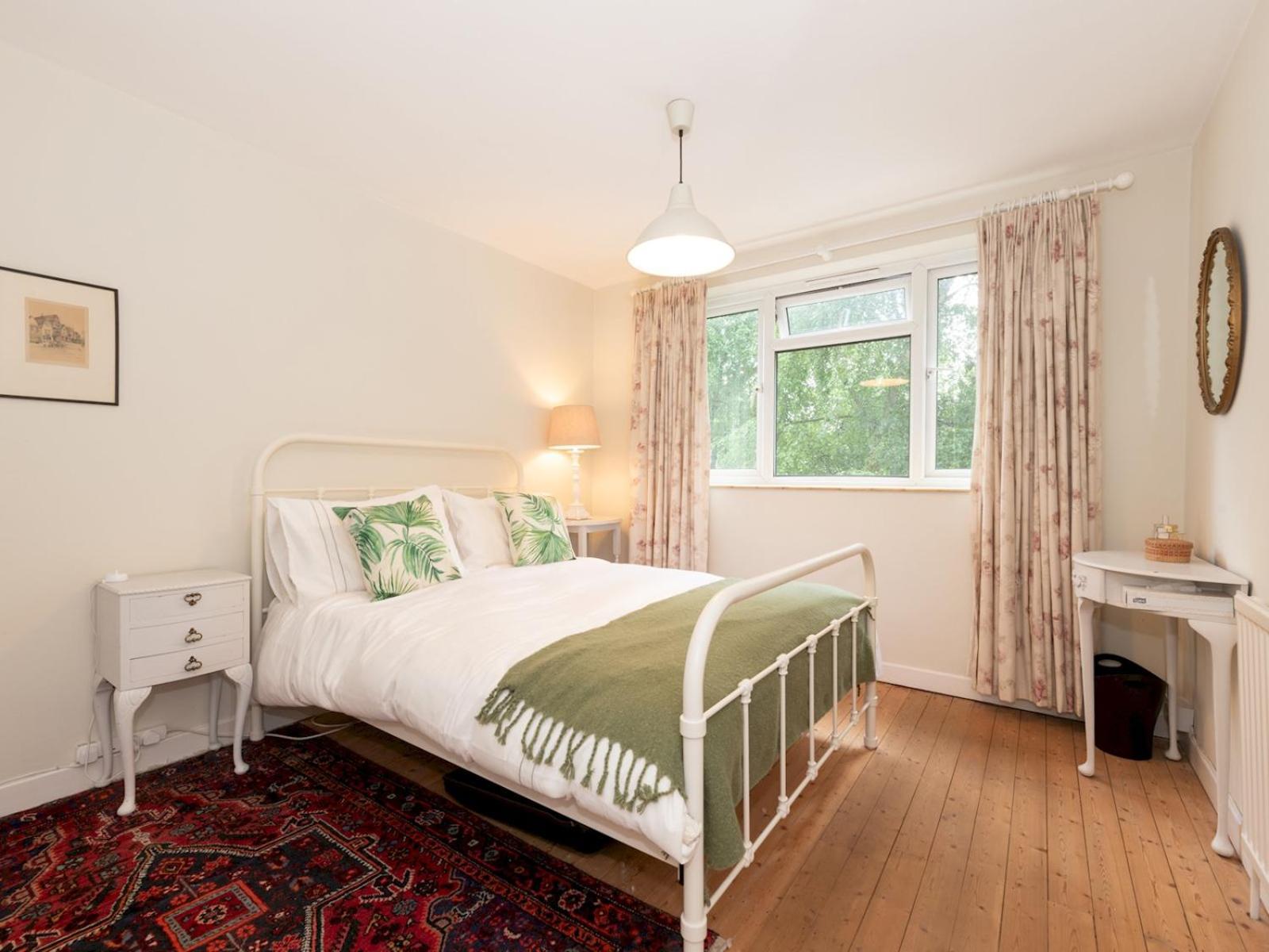 Apartment Pass The Keys Peaceful Zen With Parking Kew London