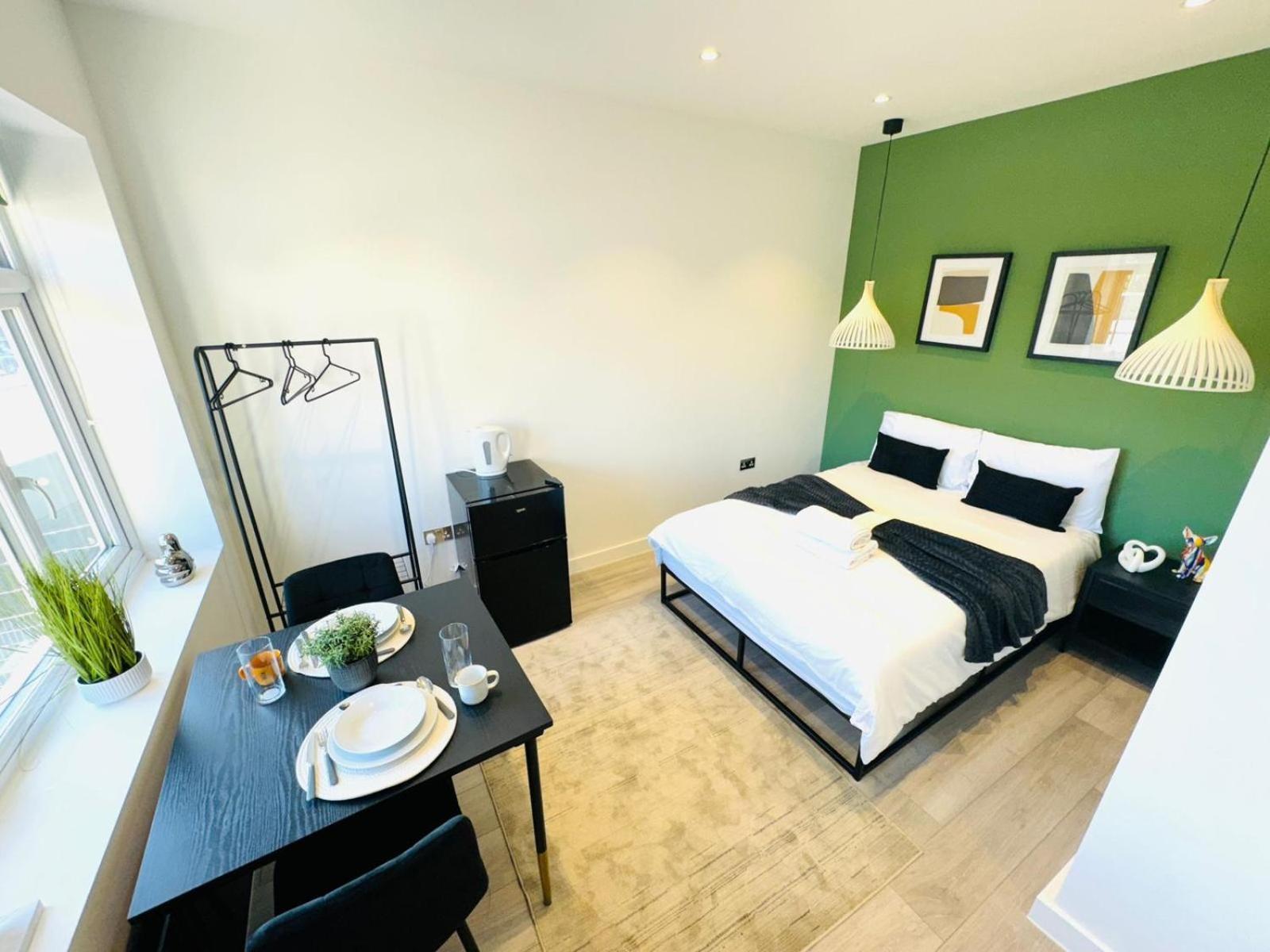 Gjestgiverier Center Next To Westfield Shopping & Attractions London