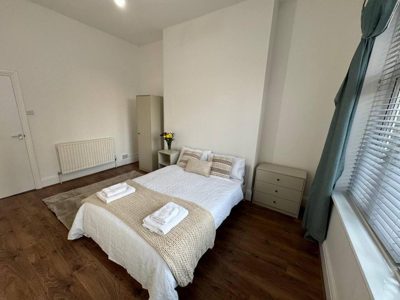 Leilighet Cheerful 3 Bedroom *
