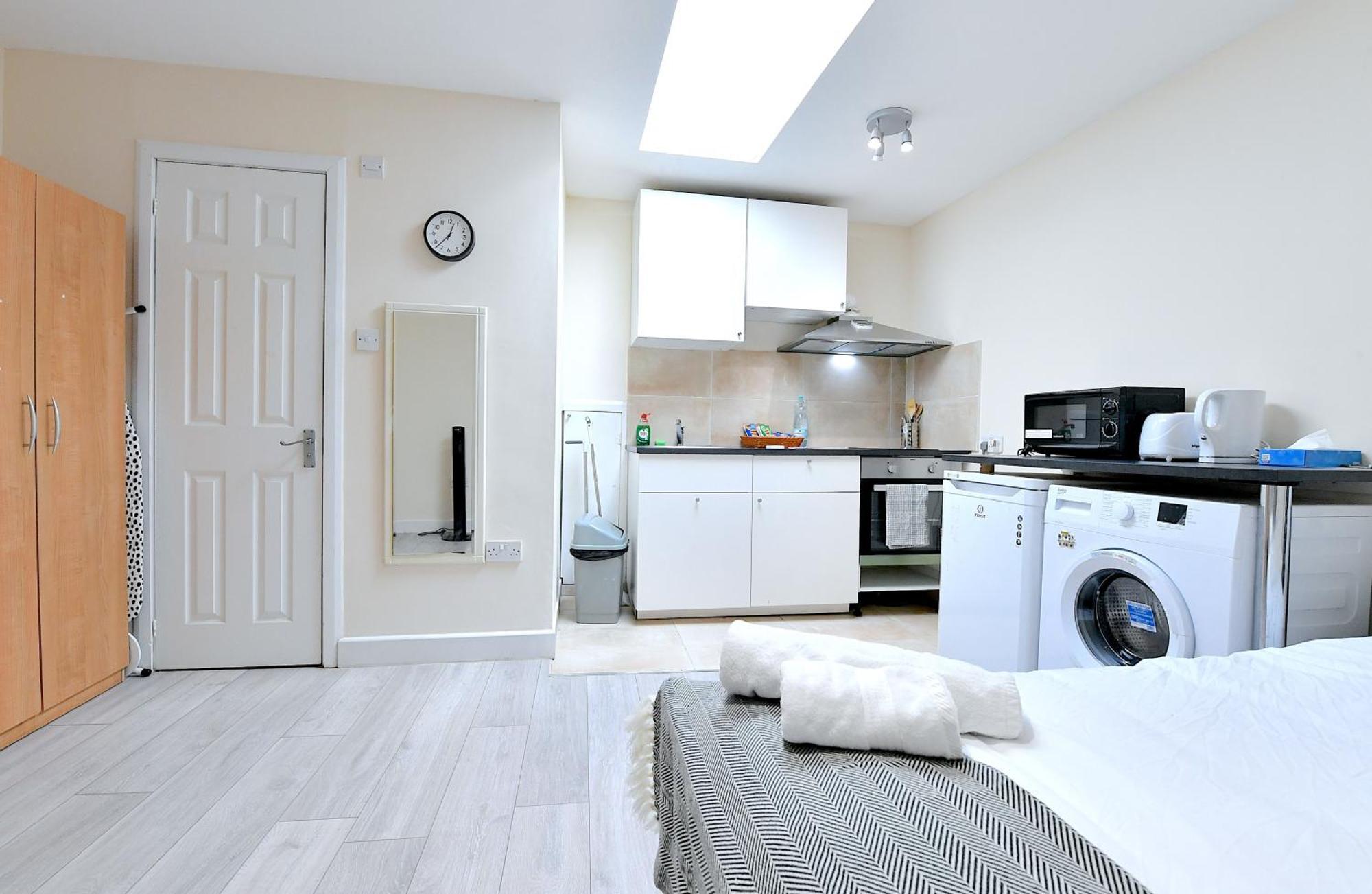 Seven Sister Apartment *