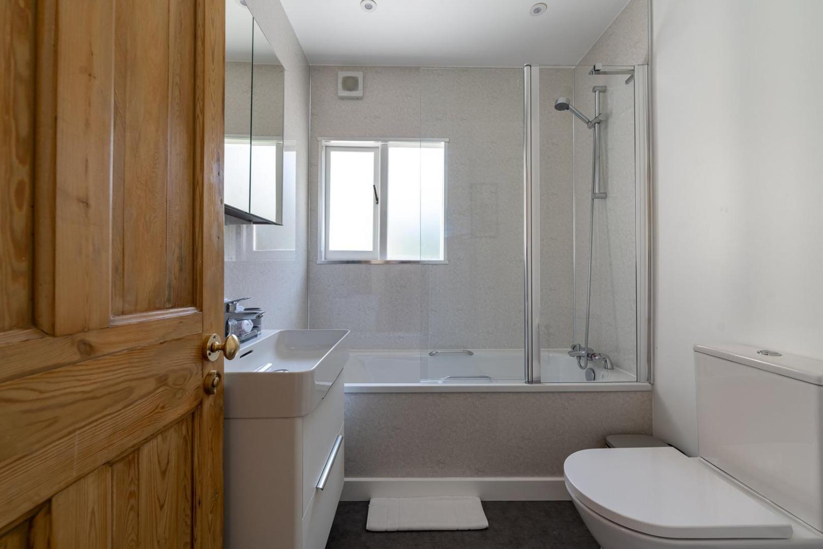 Apartment Guestready - Broughton Retreat With Garden London