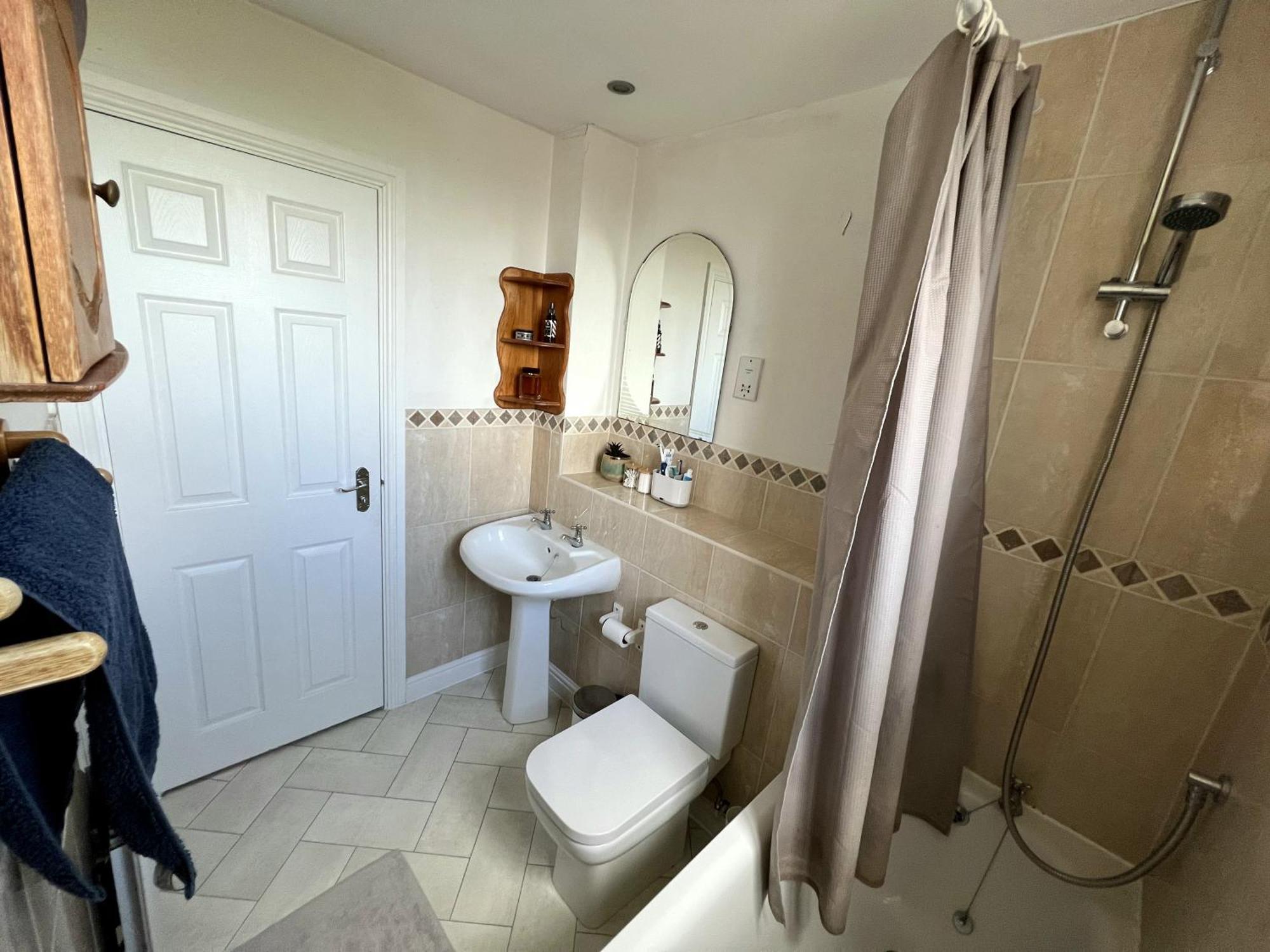 Wimbledon With Parking Apartment London