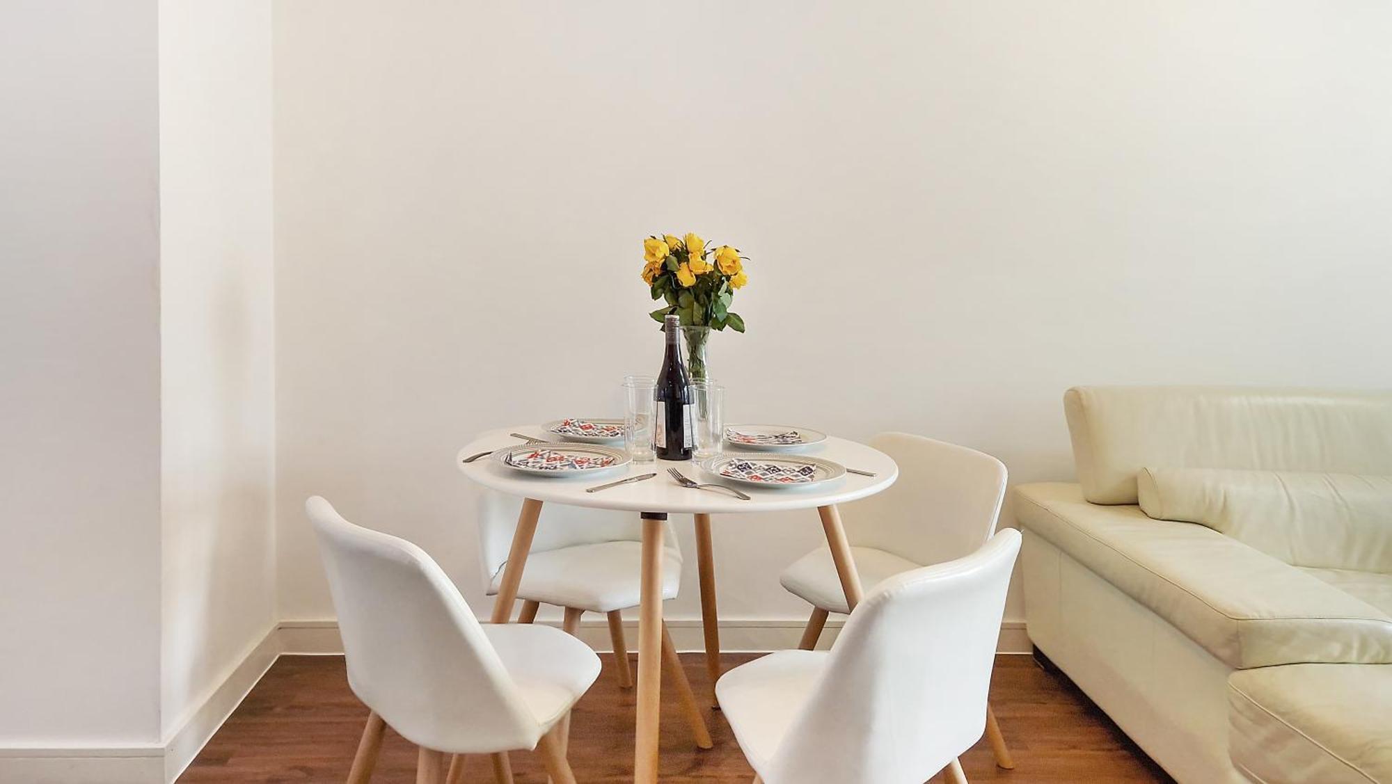 Excel Centre 2 Bedroom Flat In East * London