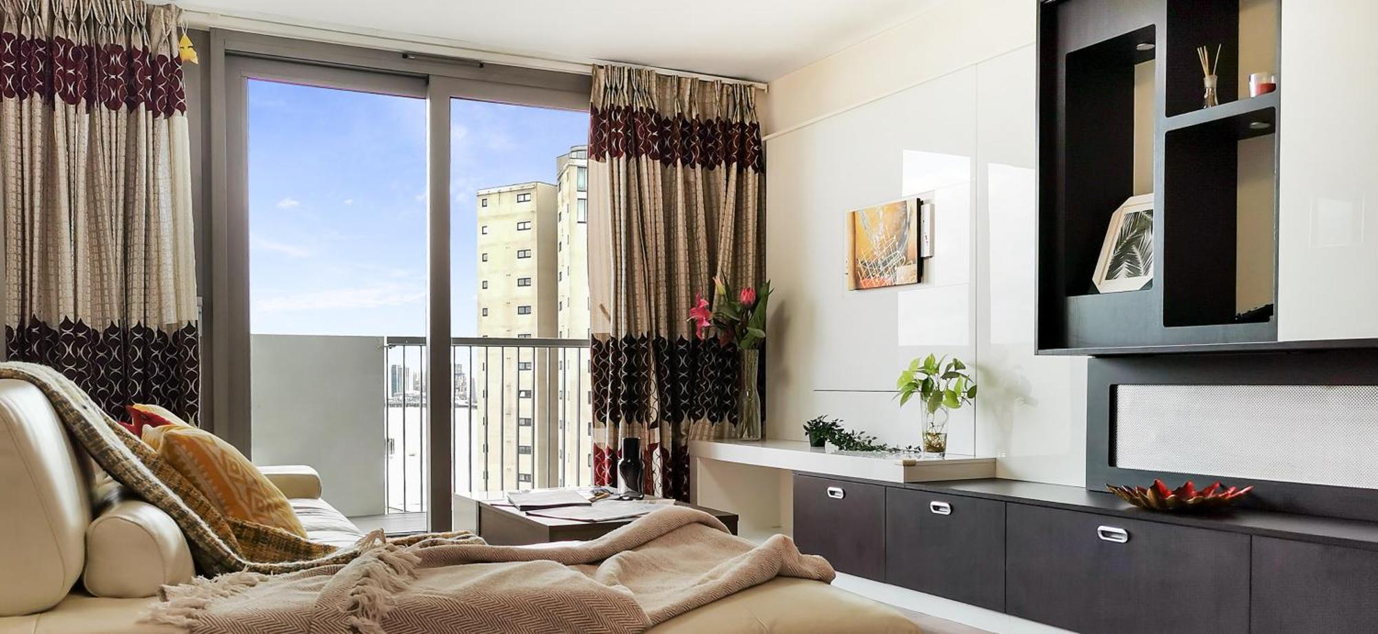 Apartment Excel Centre 2 Bedroom Flat In East
