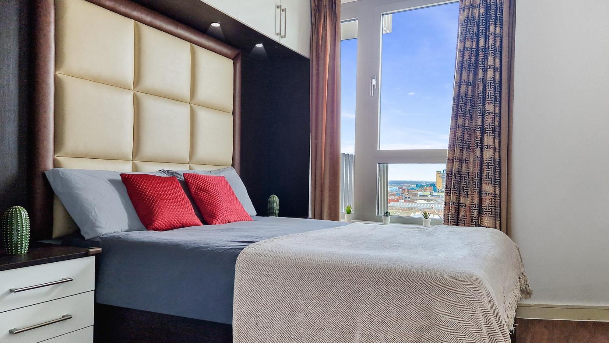 Excel Centre 2 Bedroom Flat In East