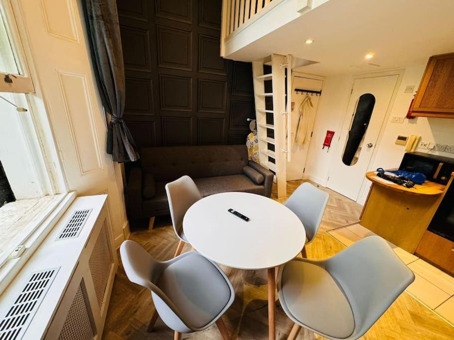 Trio's Haven In Portebello Road Apartamento *