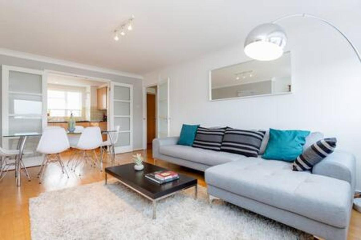 Holland Park 2 Bed Flat By Basetogo Apartment London