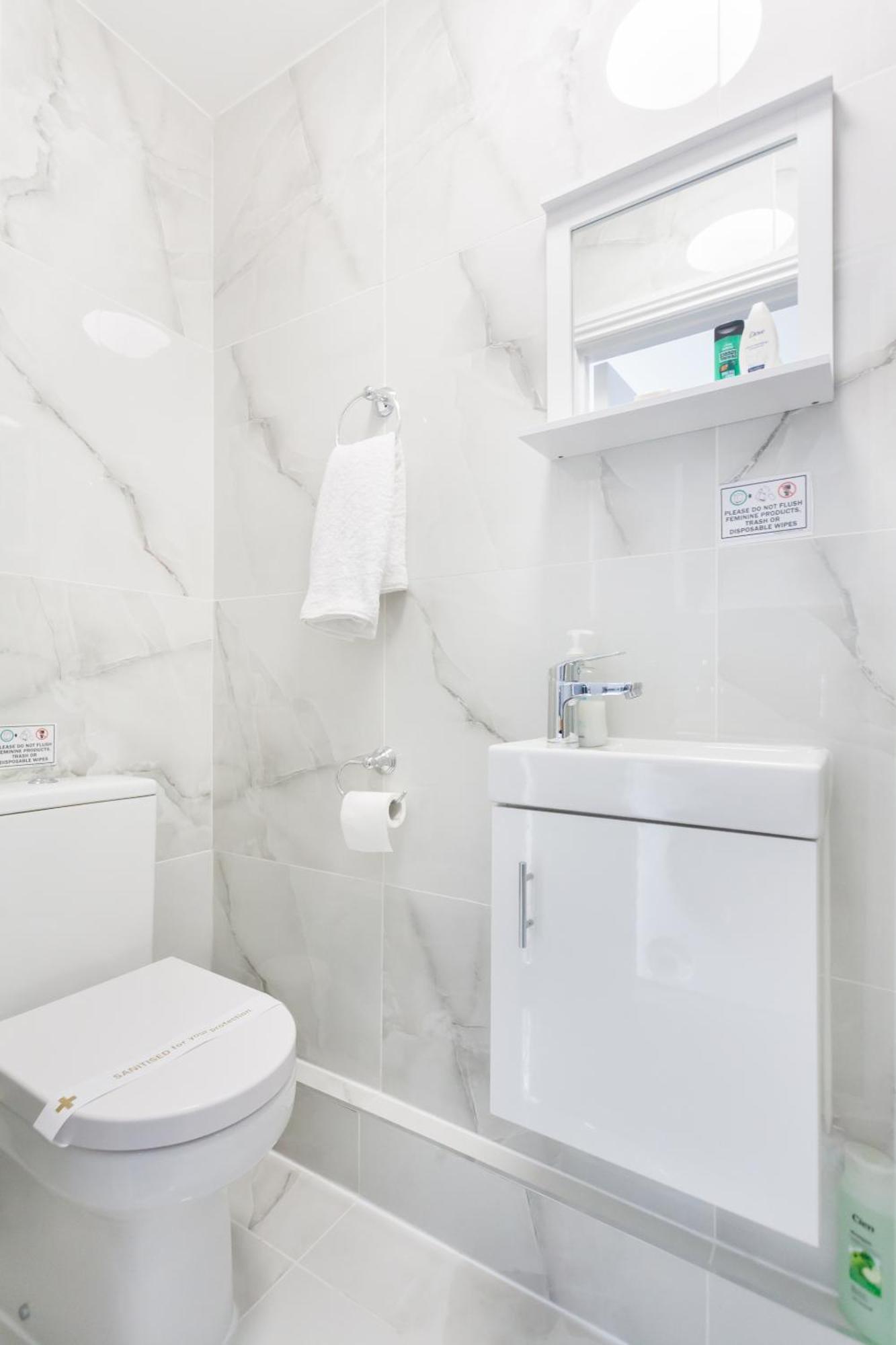 Studio9 - Next To Emirates Stadium - Budget With Shared Bathroom Gjestgiverier London