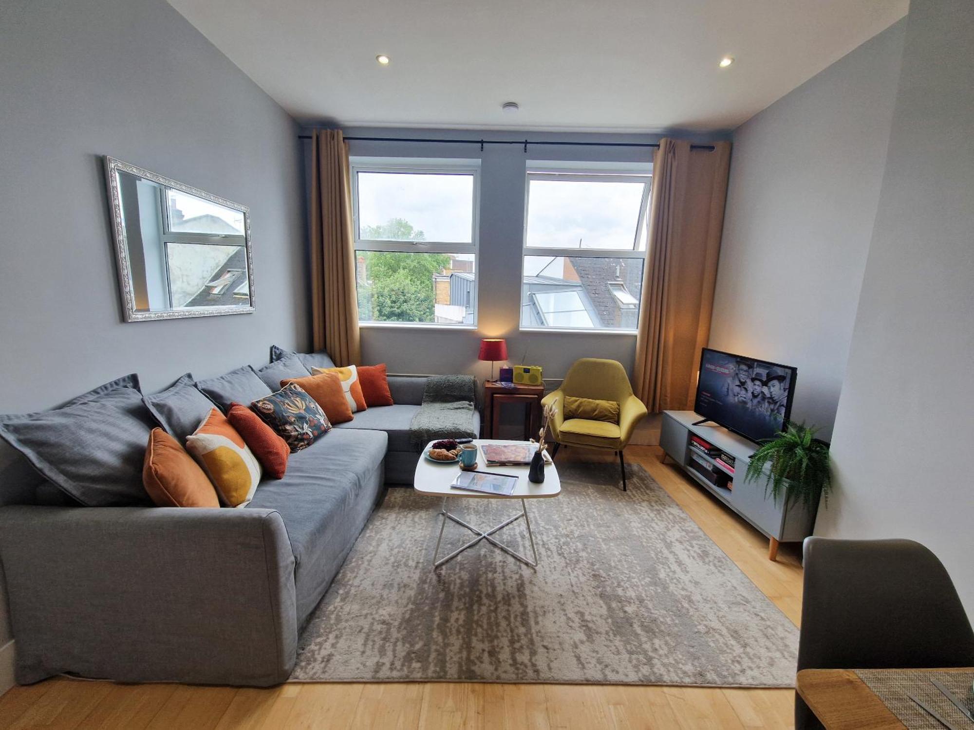 1-bed Apartment, Close To Kensington Olympia With Free Wi-fi & Netflix Apartamento