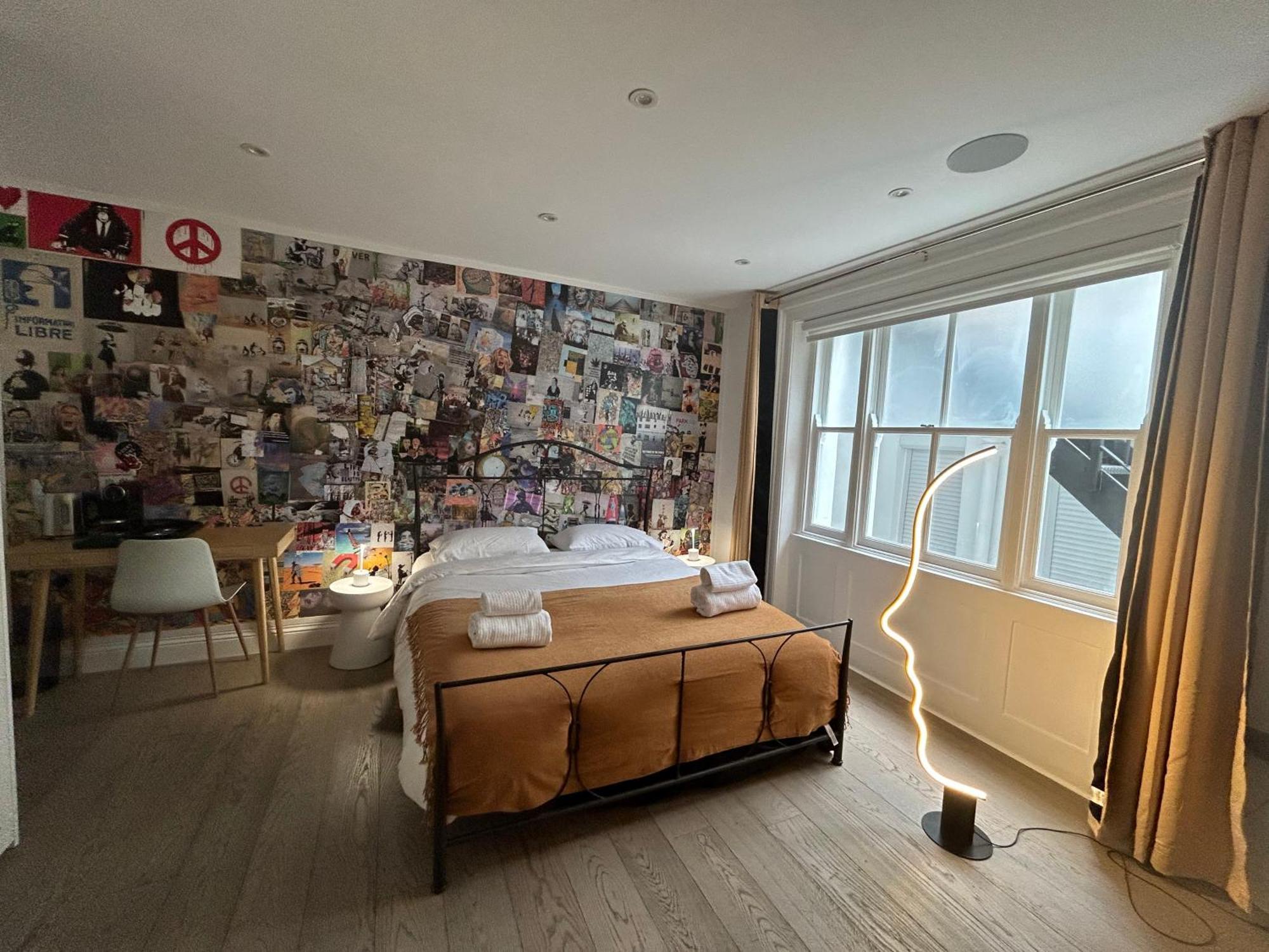 Bed & Breakfast Pop Art Luxury Marylebone London