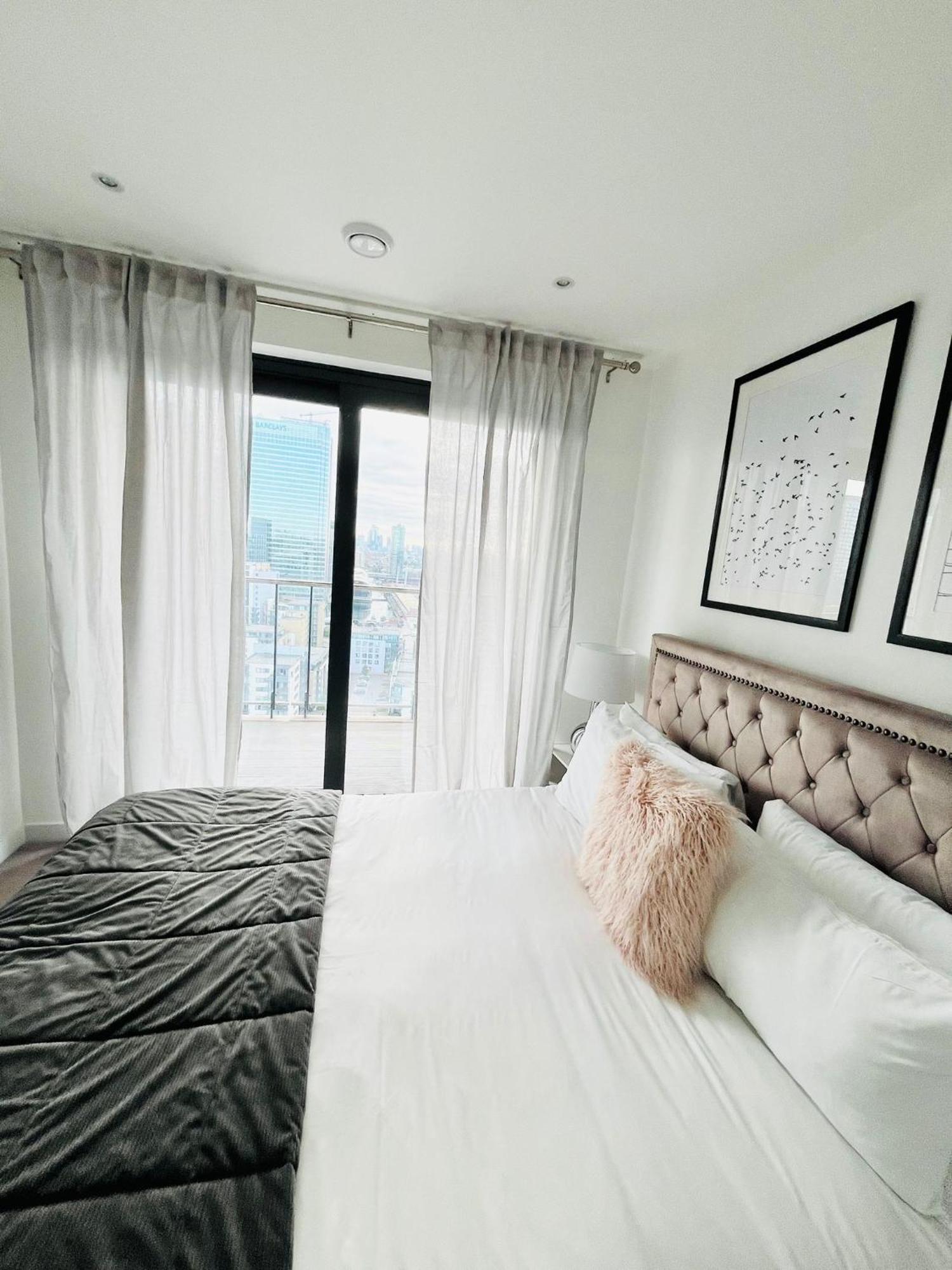 Apartment Modern Canary Wharf Apartment - Prime For Business & Family - Near Tube Access *