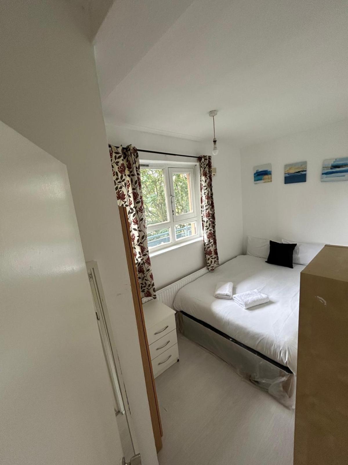 3 Bedroom Flat Kings Cross * London