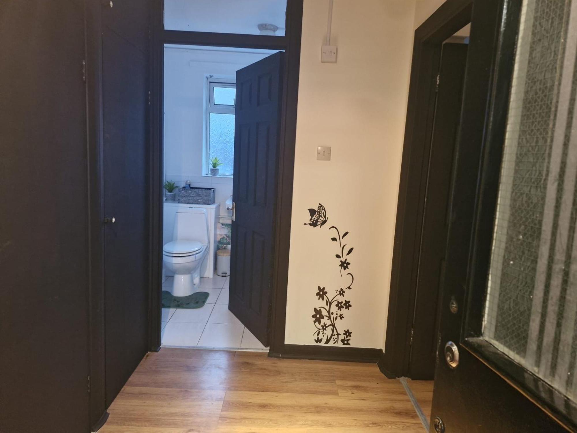 Elegant & Spacious 2-bedroom In Wimbledon * London