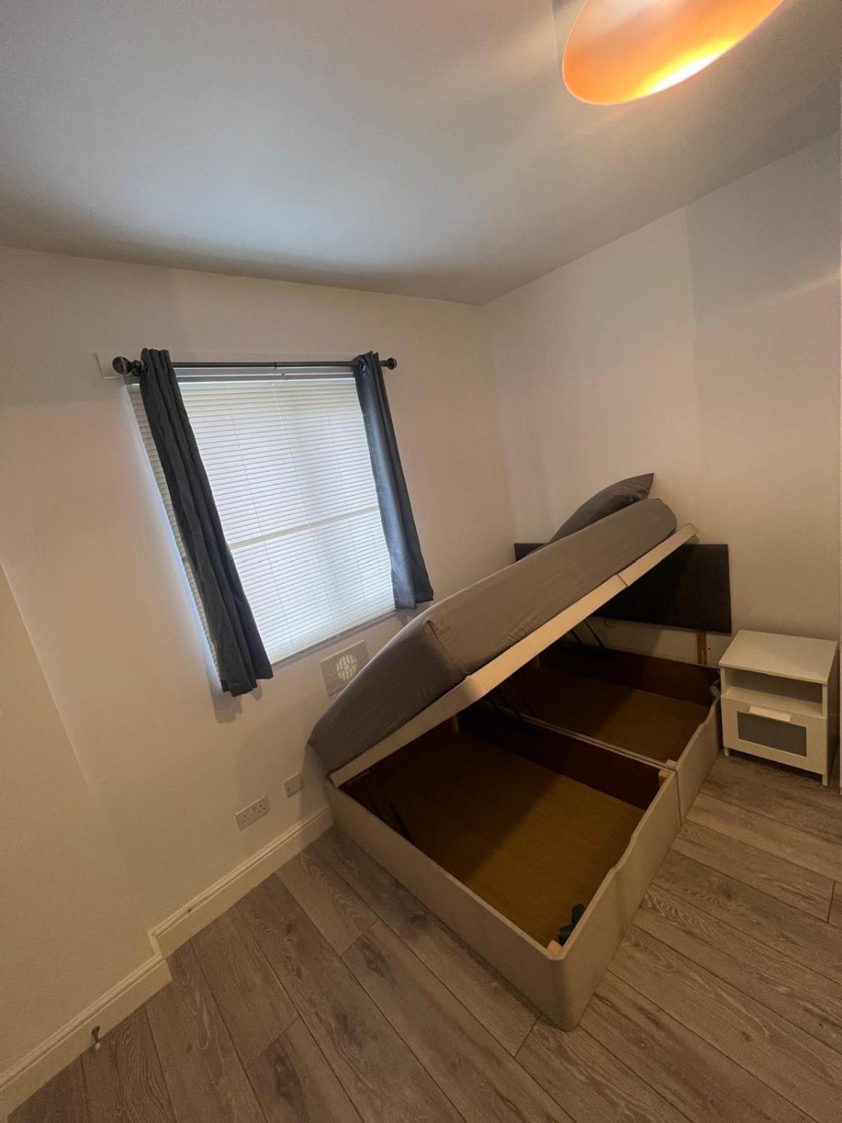 Cosy Self Contained Flat Apartment *