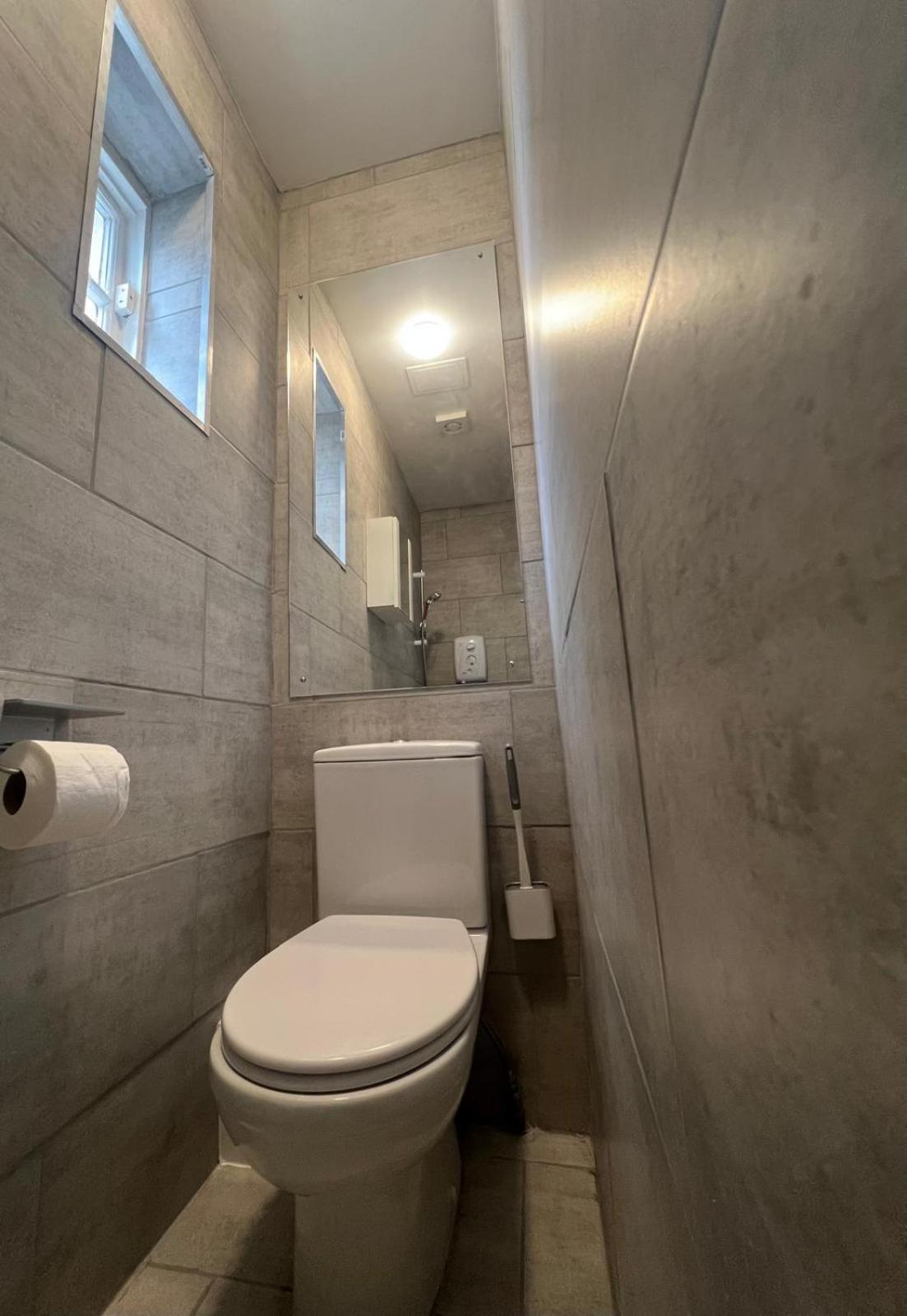 Cosy Self Contained Flat Apartment London