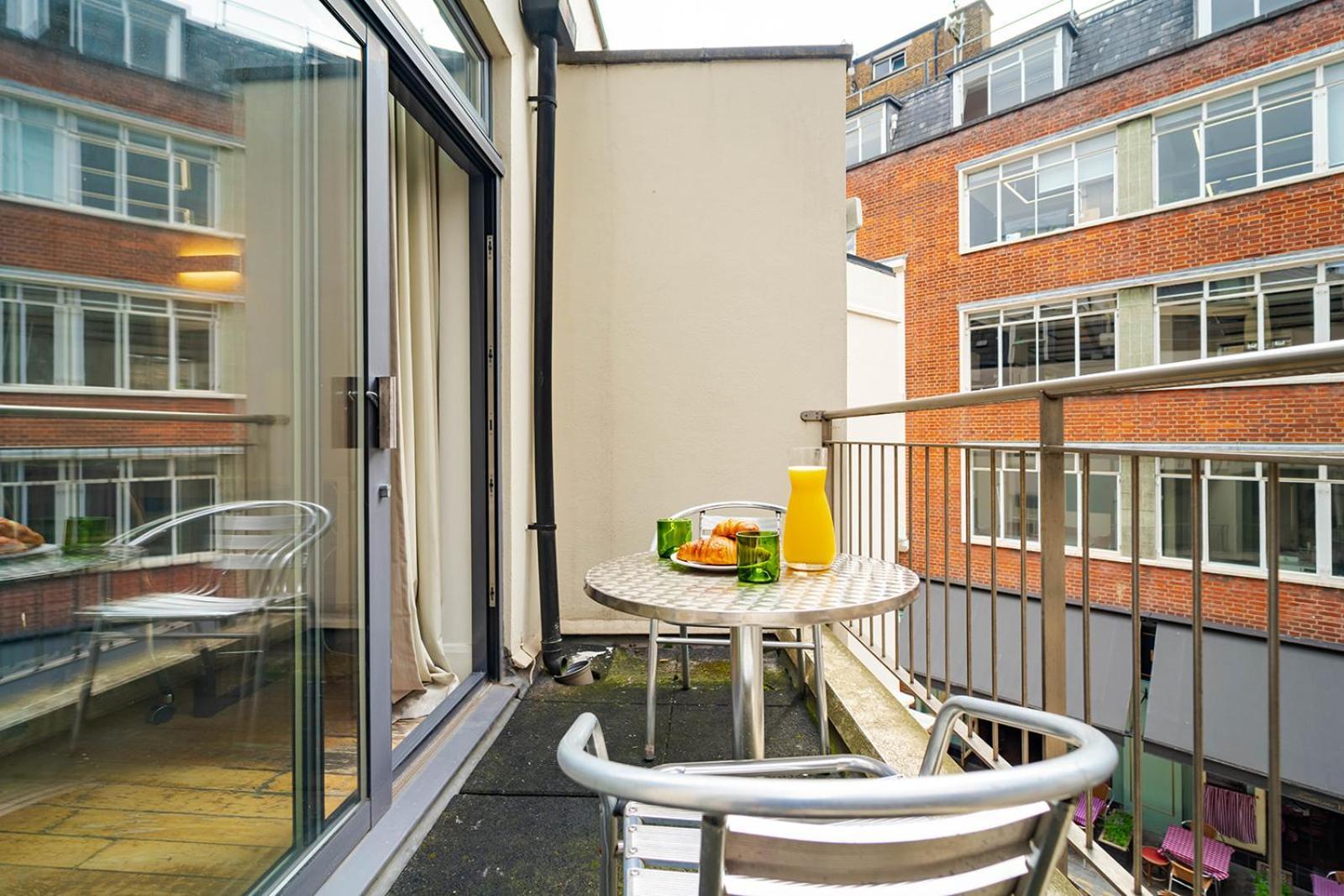 Appartement Spacious With A Balcony In Prime Location In Farringdon
