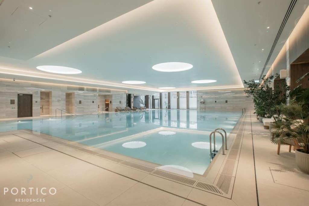 Apartment Portico Residences - Beautiful 2 Bed With Pool In Nine Elms *
