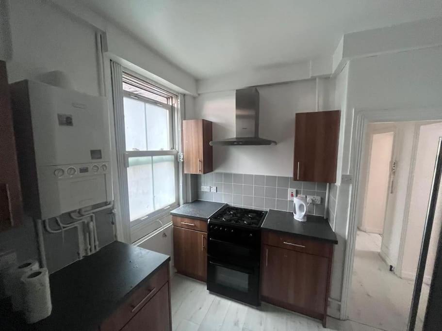One Bedroom Flat Sw8 Apartment London