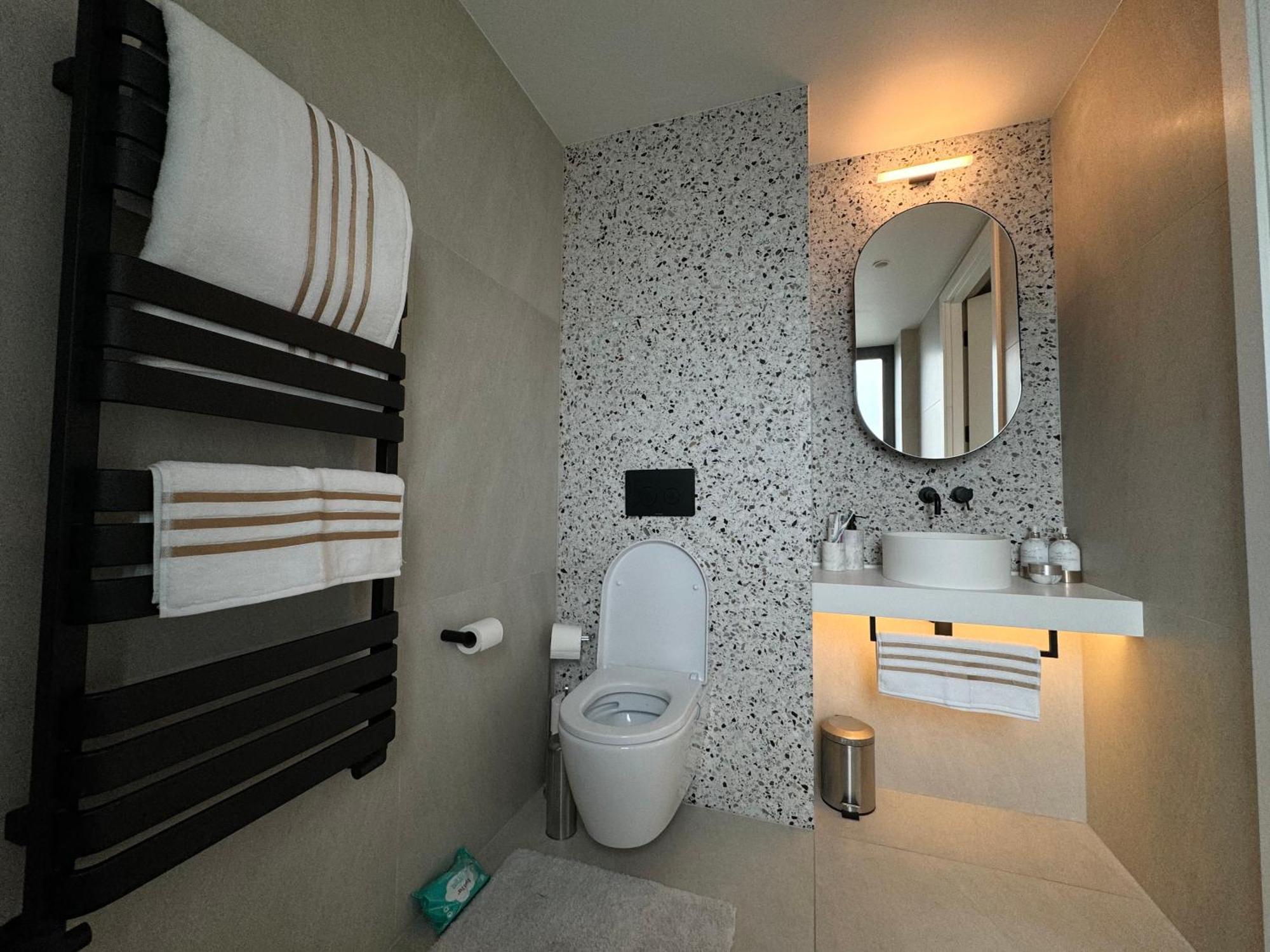 Apartment Stylish Luxury 1 Bedroom Flat *