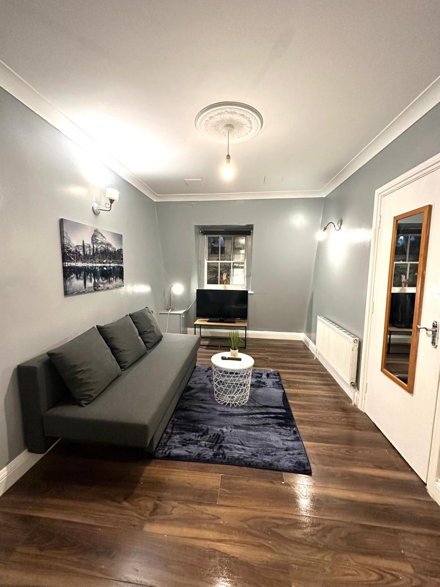1 Bedroom 1 Living-room In King's Cross Apartment